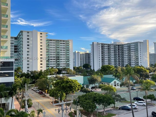3233 NE 32nd Ave 601, Fort Lauderdale, FL 33308