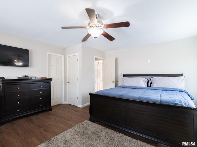 4049 W HILLMONT Road, Peoria, IL 61615