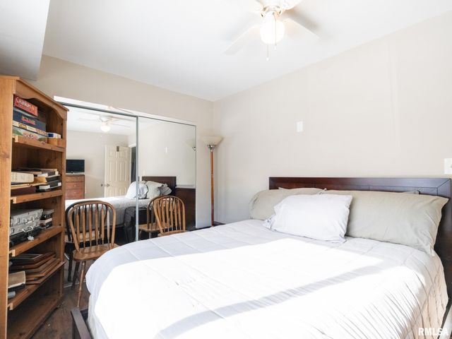 4049 W HILLMONT Road, Peoria, IL 61615