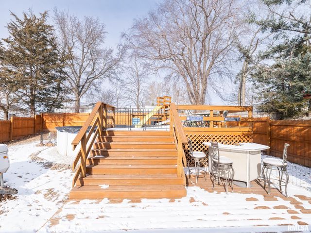 4049 W HILLMONT Road, Peoria, IL 61615