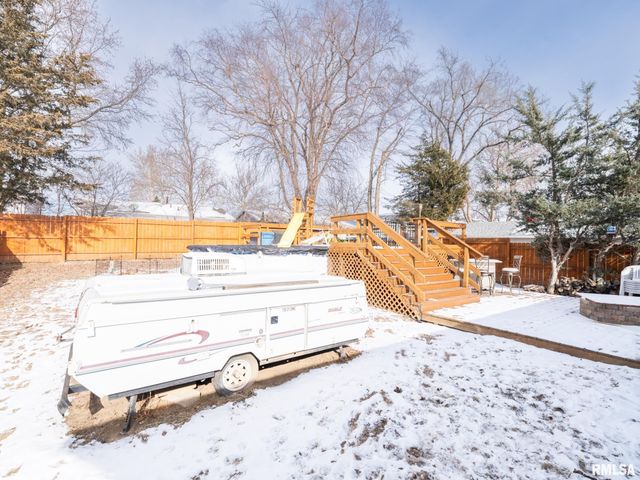 4049 W HILLMONT Road, Peoria, IL 61615