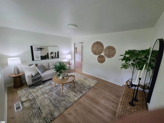 509 S Bomar Avenue, Landrum, SC 29356