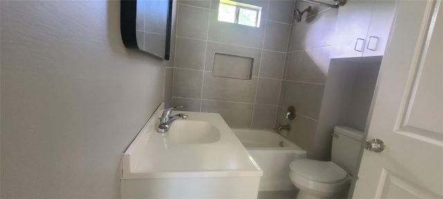 9710 Casa Loma Drive, Houston, TX 77041