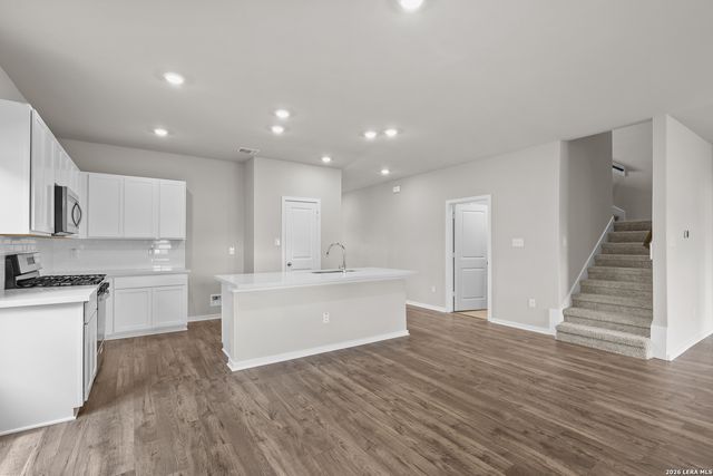 15566 Doublecreek Drive, San Antonio, TX 78253