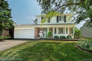 13758 Charrington Drive, Sterling Heights, MI 48313
