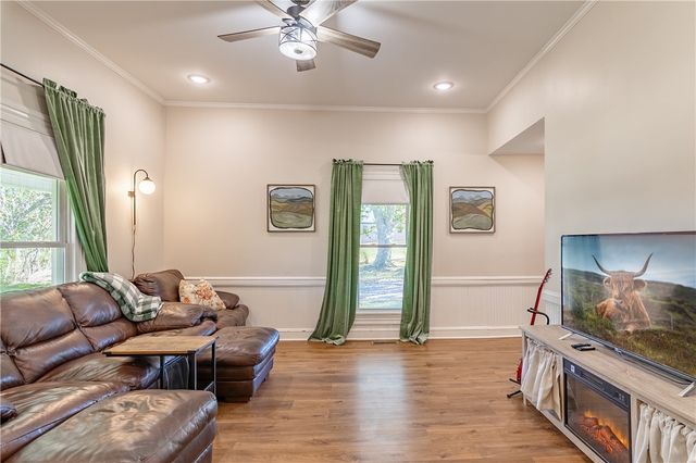 6025 Mountain View Road, Taylors, SC 29687