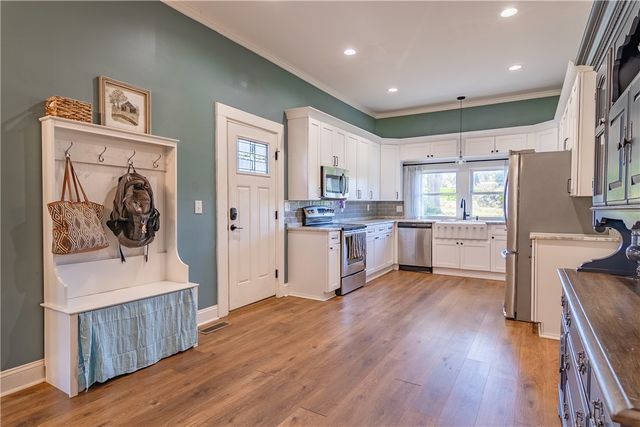 6025 Mountain View Road, Taylors, SC 29687