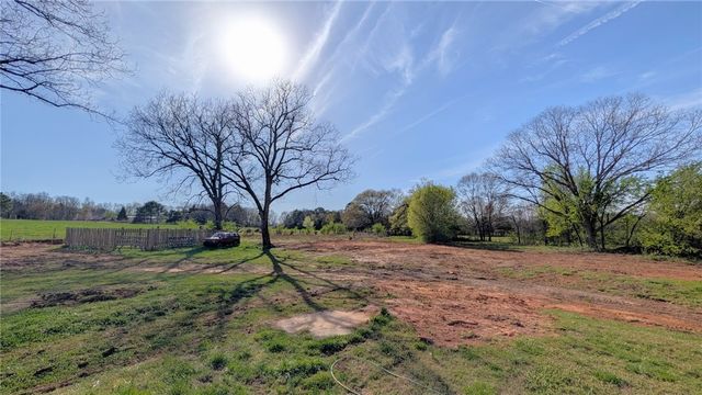 6025 Mountain View Road, Taylors, SC 29687