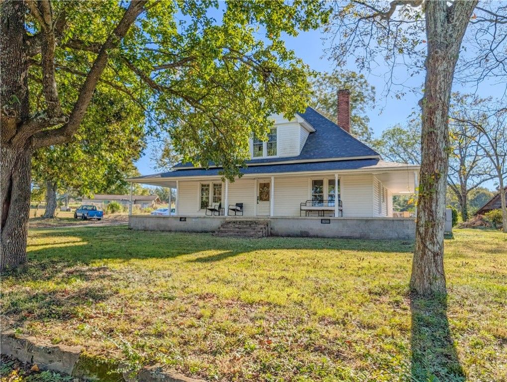 6025 Mountain View Road, Taylors, SC 29687