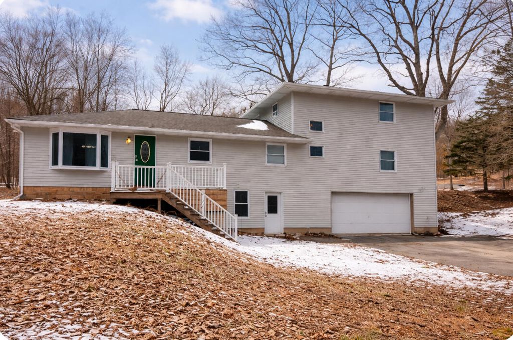 176 4 Mile Road Nw, Alpine Twp, MI 49321