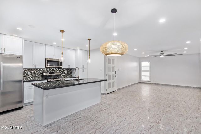 4950 N MILLER Road 100, Scottsdale, AZ 85251