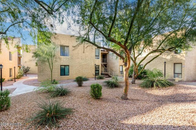 4950 N MILLER Road 100, Scottsdale, AZ 85251