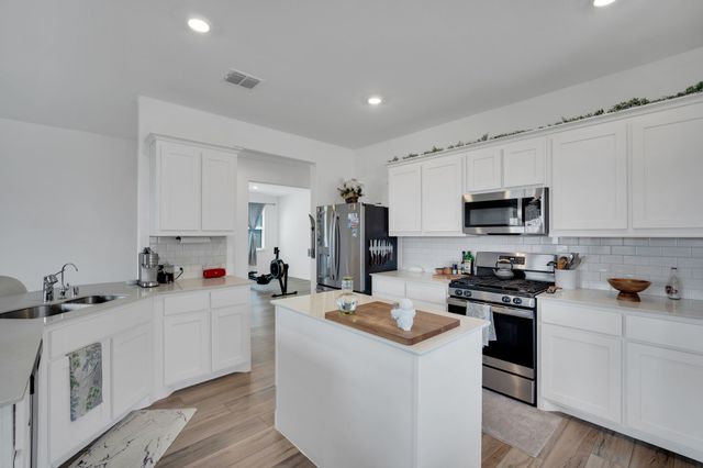 3240 Apple Creek Avenue, Crandall, TX 75114