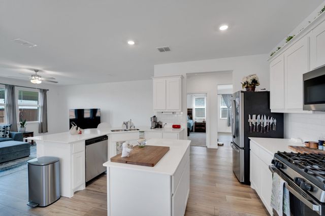 3240 Apple Creek Avenue, Crandall, TX 75114