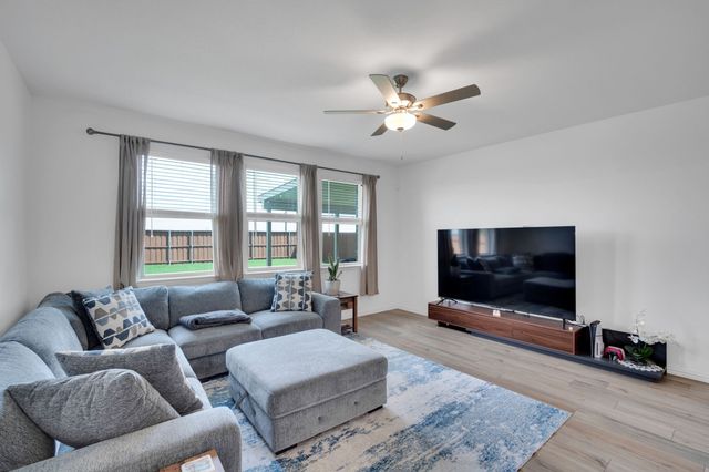 3240 Apple Creek Avenue, Crandall, TX 75114