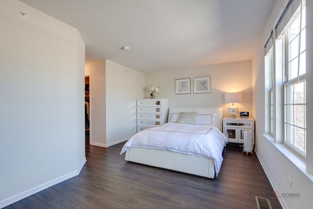 246 Belmont Drive, Lincolnshire, IL 60069