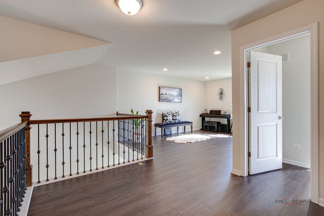 246 Belmont Drive, Lincolnshire, IL 60069