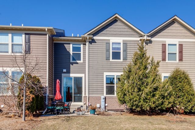 246 Belmont Drive, Lincolnshire, IL 60069