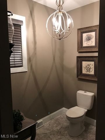 3327 Hampton Hall, Poland, OH 44514