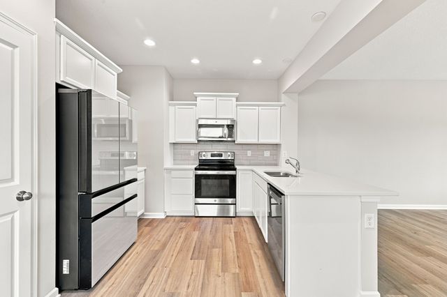 1297 S 91st Street, West Des Moines, IA 50266