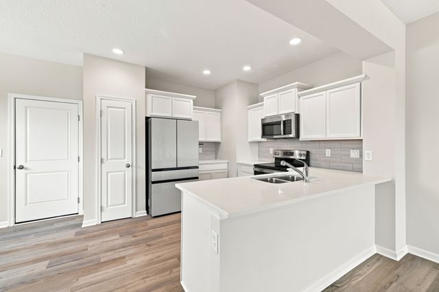 1297 S 91st Street, West Des Moines, IA 50266