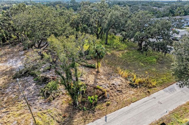 33RD STREET E, Bradenton, FL 34208