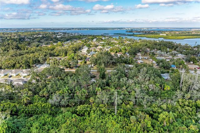 33RD STREET E, Bradenton, FL 34208