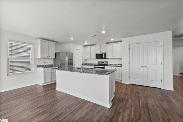 6072 Mason Tucker Drive, Inman, SC 29349