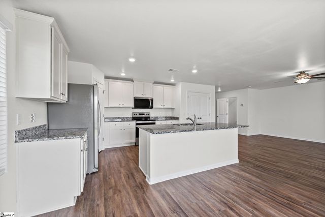 6072 Mason Tucker Drive, Inman, SC 29349