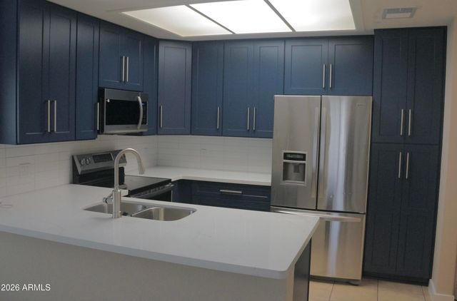 2201 N COMANCHE Drive 1048, Chandler, AZ 85224