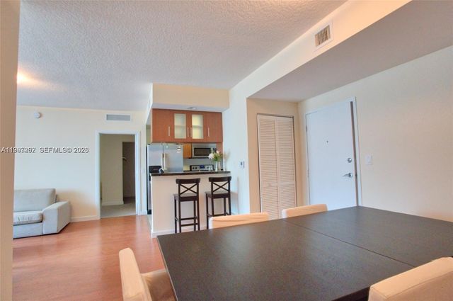 601 NE 23rd St 1004, Miami, FL 33137