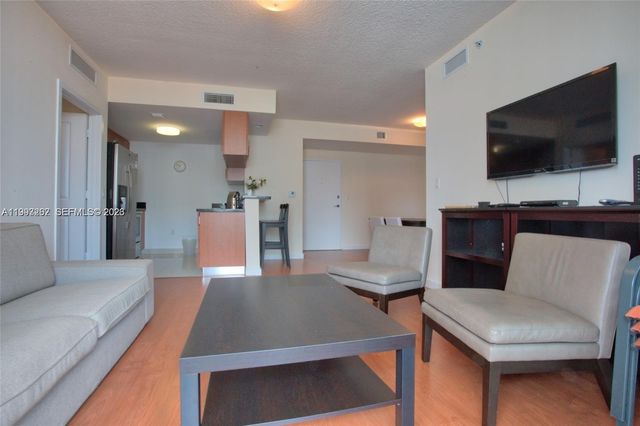 601 NE 23rd St 1004, Miami, FL 33137