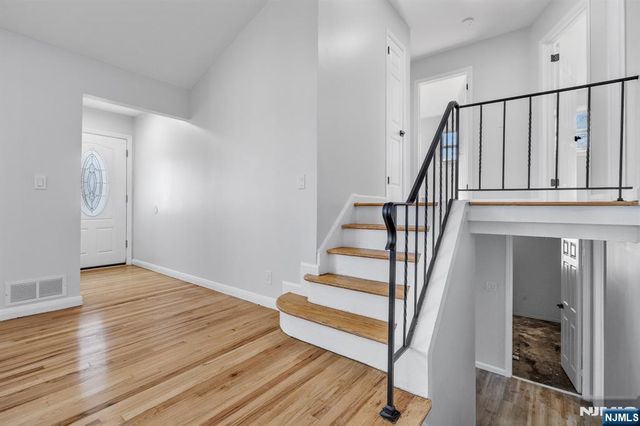 35 Eastern Parkway, Hillside, NJ 07205