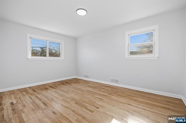 35 Eastern Parkway, Hillside, NJ 07205