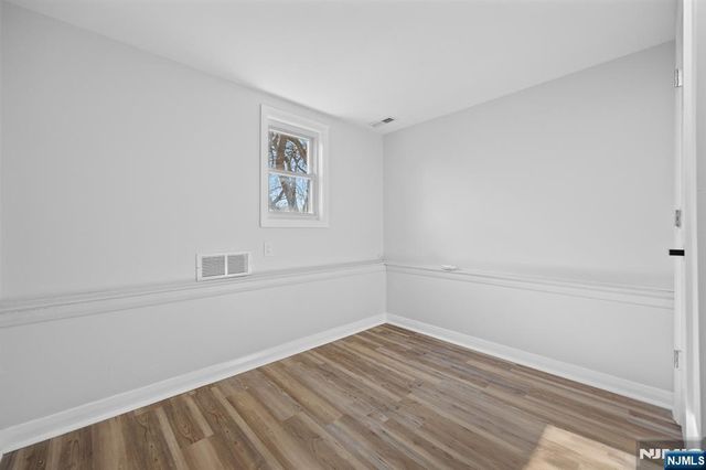 35 Eastern Parkway, Hillside, NJ 07205