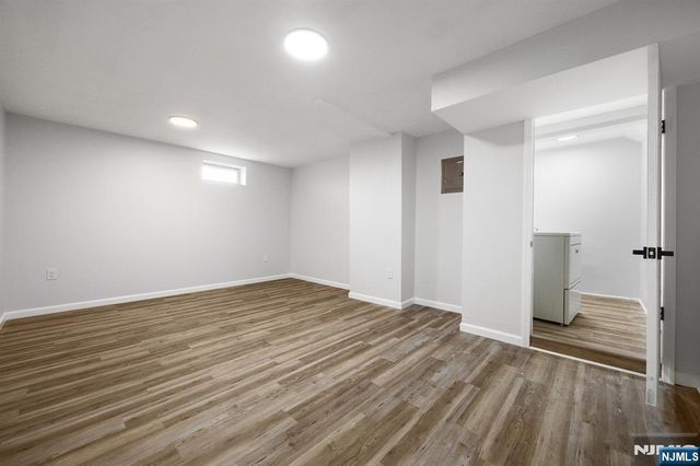 35 Eastern Parkway, Hillside, NJ 07205