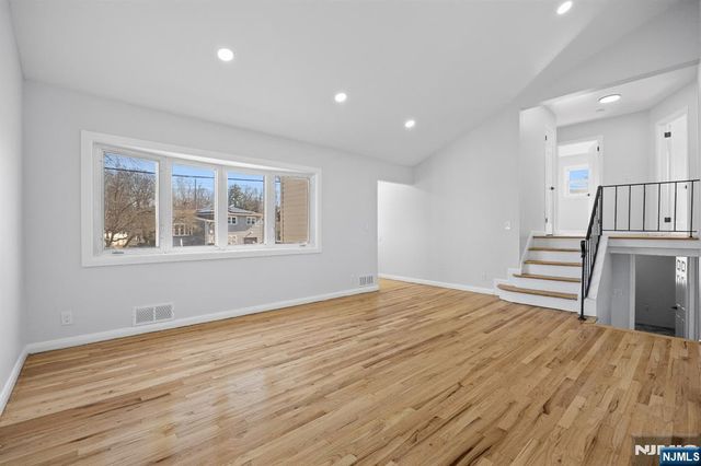 35 Eastern Parkway, Hillside, NJ 07205