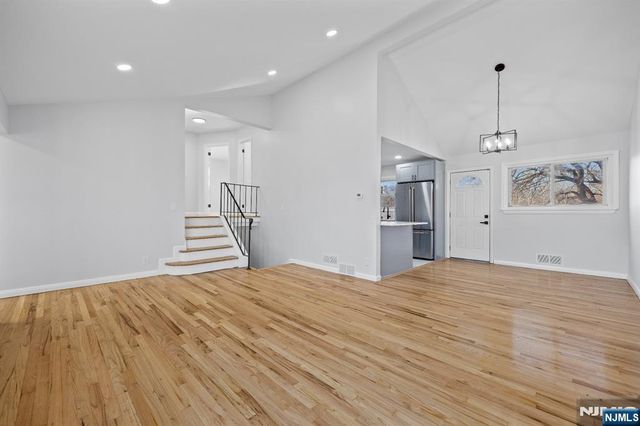 35 Eastern Parkway, Hillside, NJ 07205