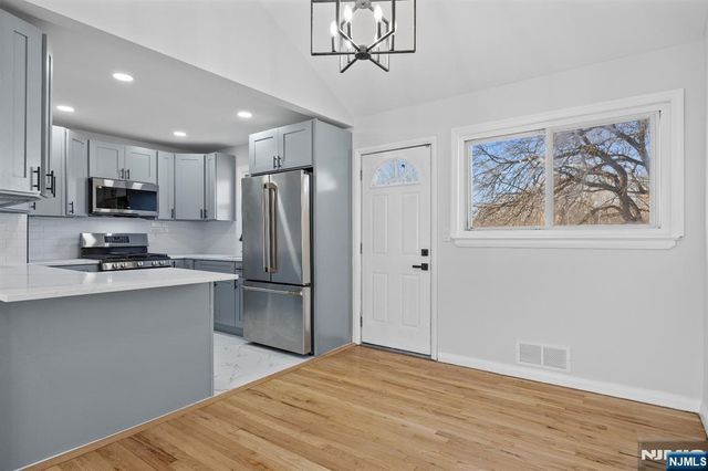 35 Eastern Parkway, Hillside, NJ 07205