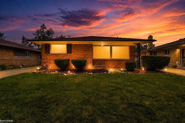 24509 Wood Street, St Clair Shores, MI 48080