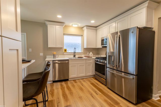24509 Wood Street, St Clair Shores, MI 48080