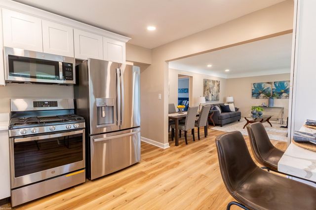 24509 Wood Street, St Clair Shores, MI 48080