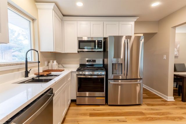 24509 Wood Street, St Clair Shores, MI 48080