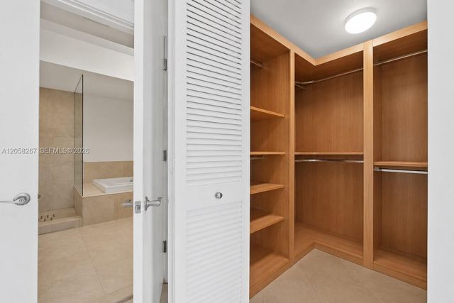 218 SE 14th Street 1203, Miami, FL 33131
