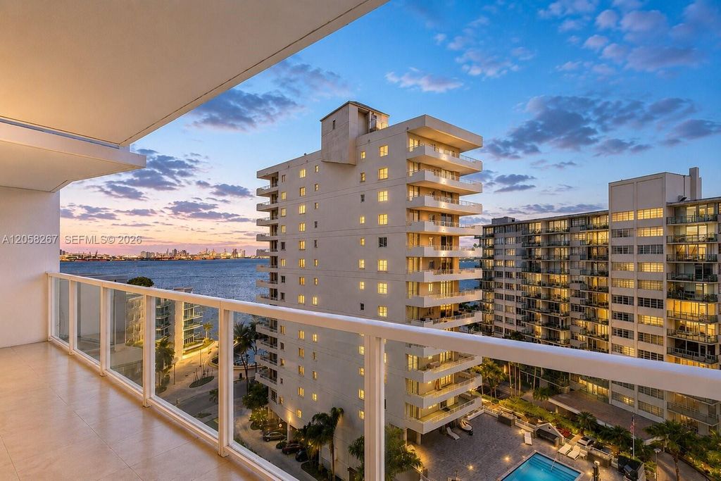 218 SE 14th Street 1203, Miami, FL 33131