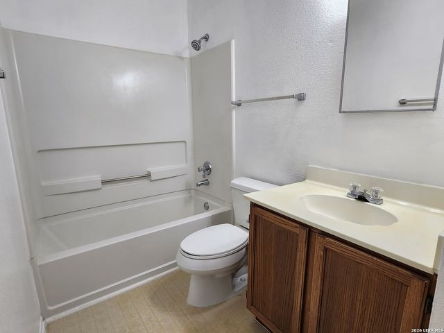 4931 CORIAN WELL DR, San Antonio, TX 78247