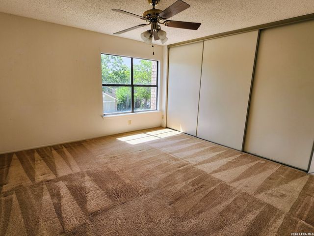 4931 CORIAN WELL DR, San Antonio, TX 78247