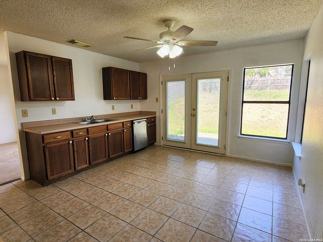 4931 CORIAN WELL DR, San Antonio, TX 78247