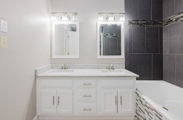 511 Holly Lynn Drive, Bryant, AR 72022