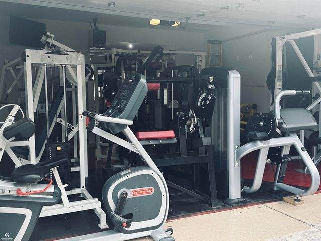 26301 Harbour Pointe Dr N Drive, Harrison Twp, MI 48045